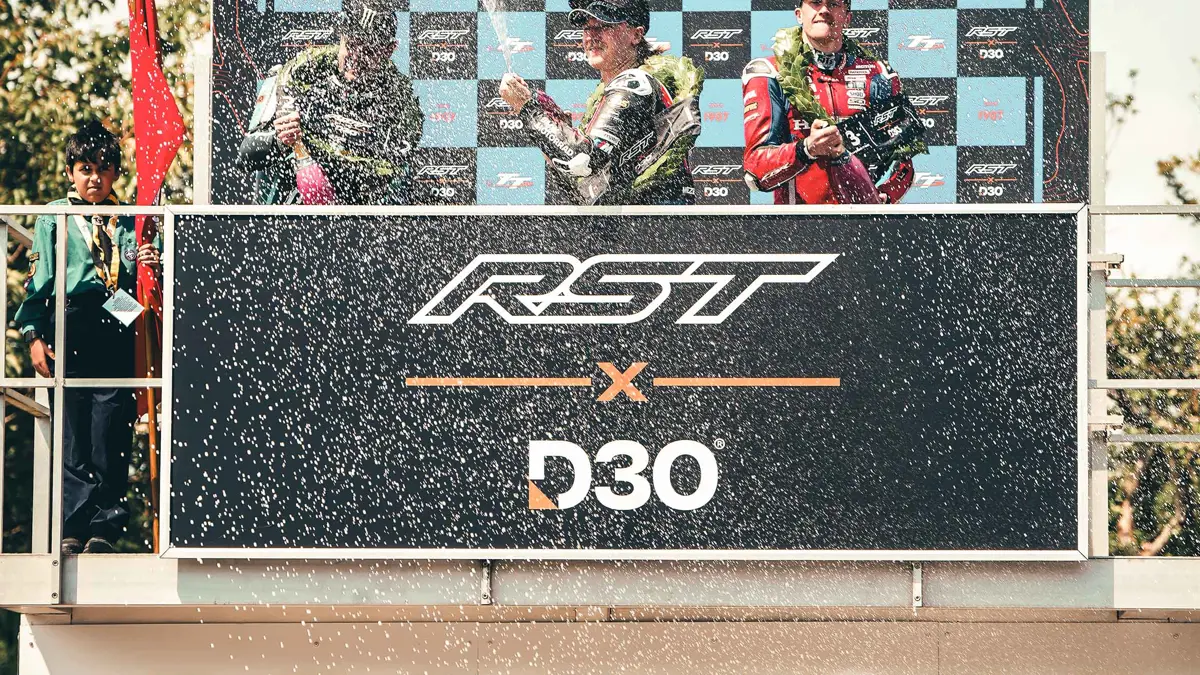 RST x D3O